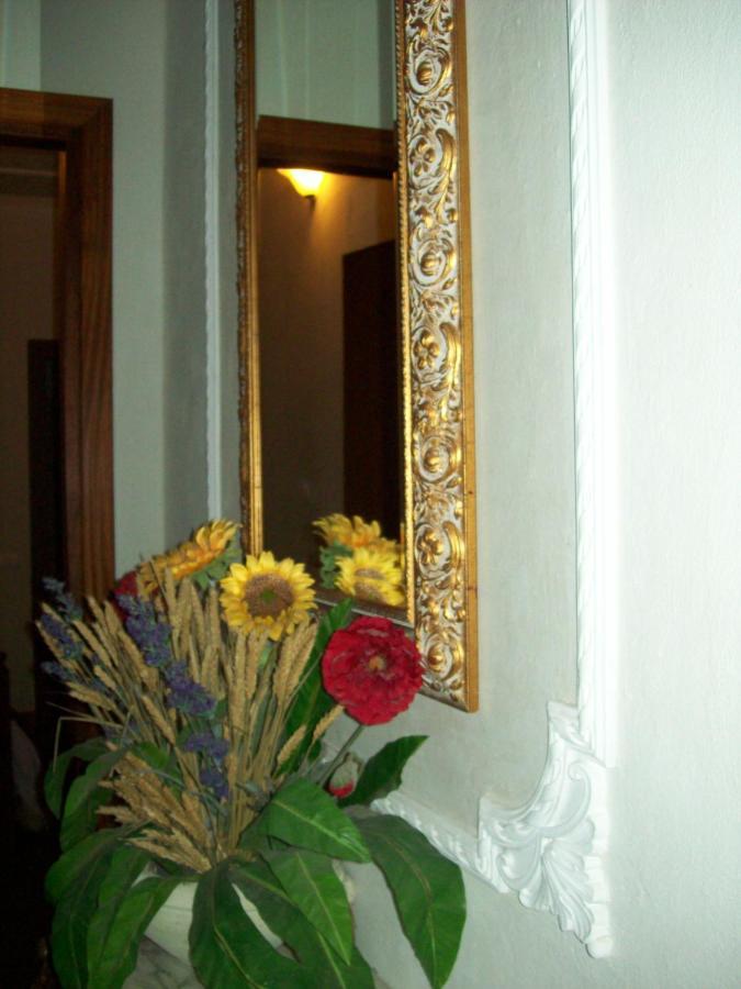 Hôtel La Casa Nel Bosco à La Spezia Extérieur photo
